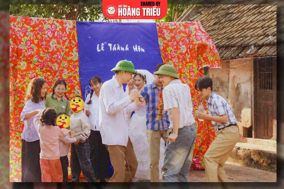 Cô giáo Bắc Giang “gây sốt” với bộ ảnh cưới thập niên 90 độc đáo