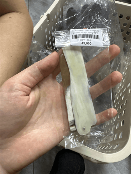 COH153T- Lược sừng gấp gọn bỏ túi tiện dụng dành riêng cho Nam chải tóc, chải râu 2
